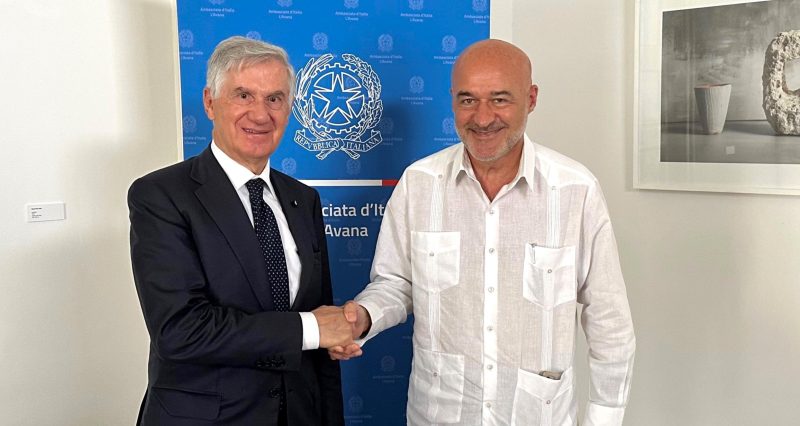 El Embajador realiza visita de cortesía al Embajador de la República Italiana