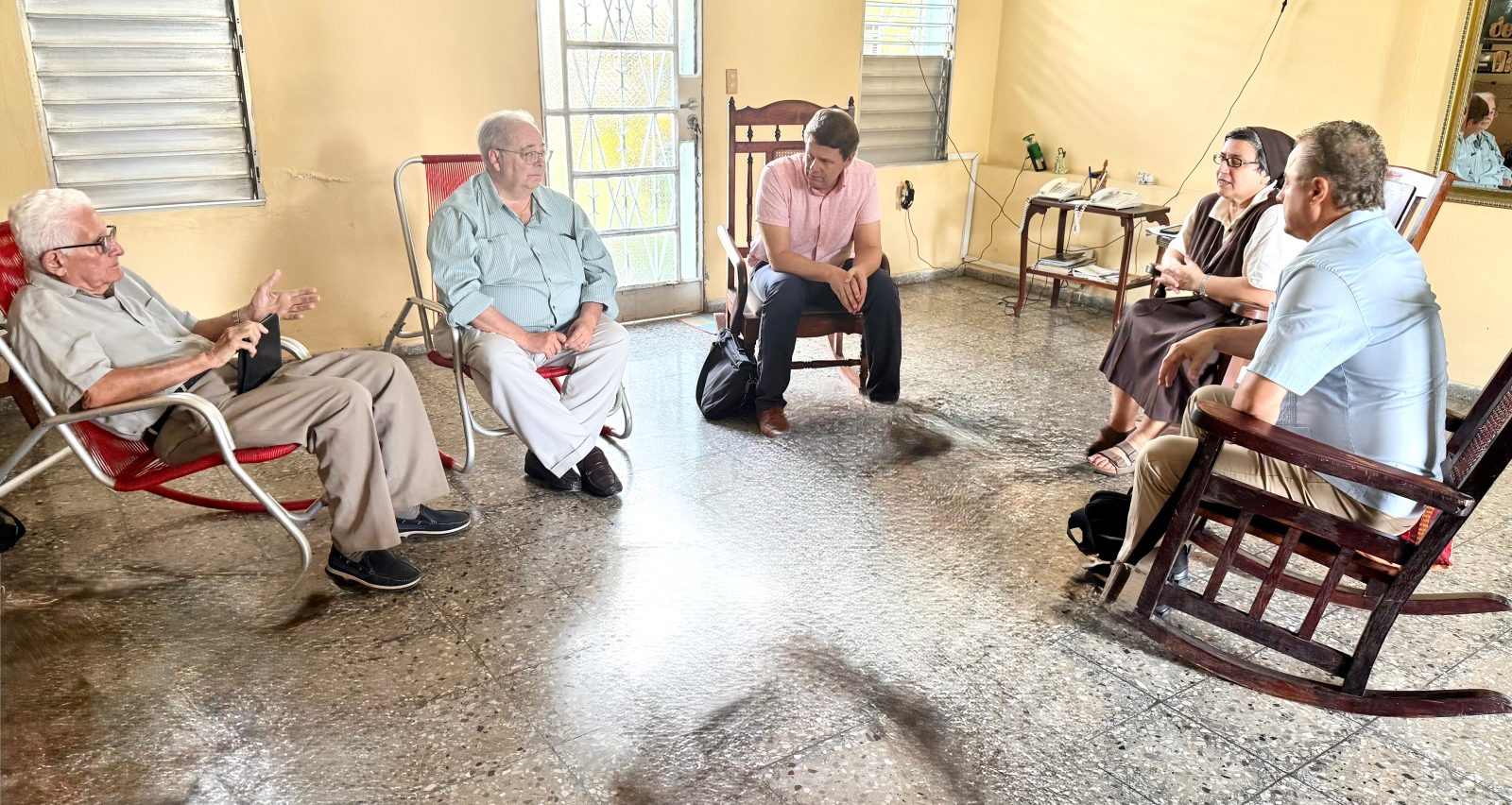 Field visit in Havana supports follow-up on food donations and beneficiary services