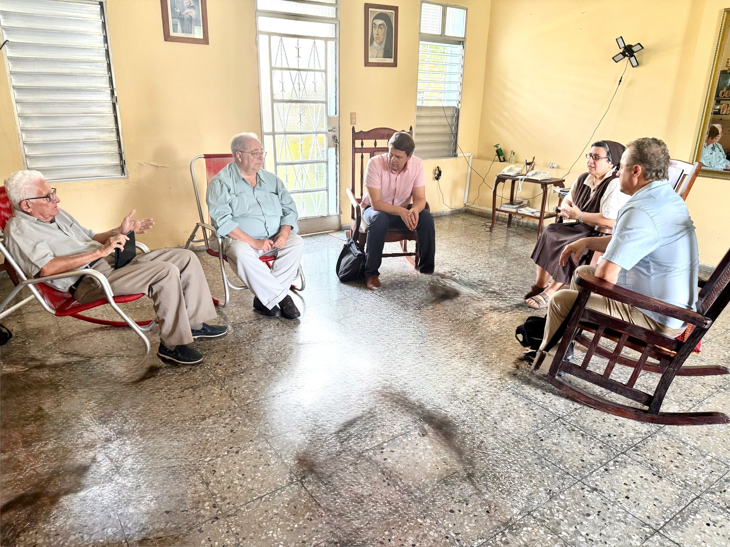Field visit in Havana supports follow-up on food donations and beneficiary services