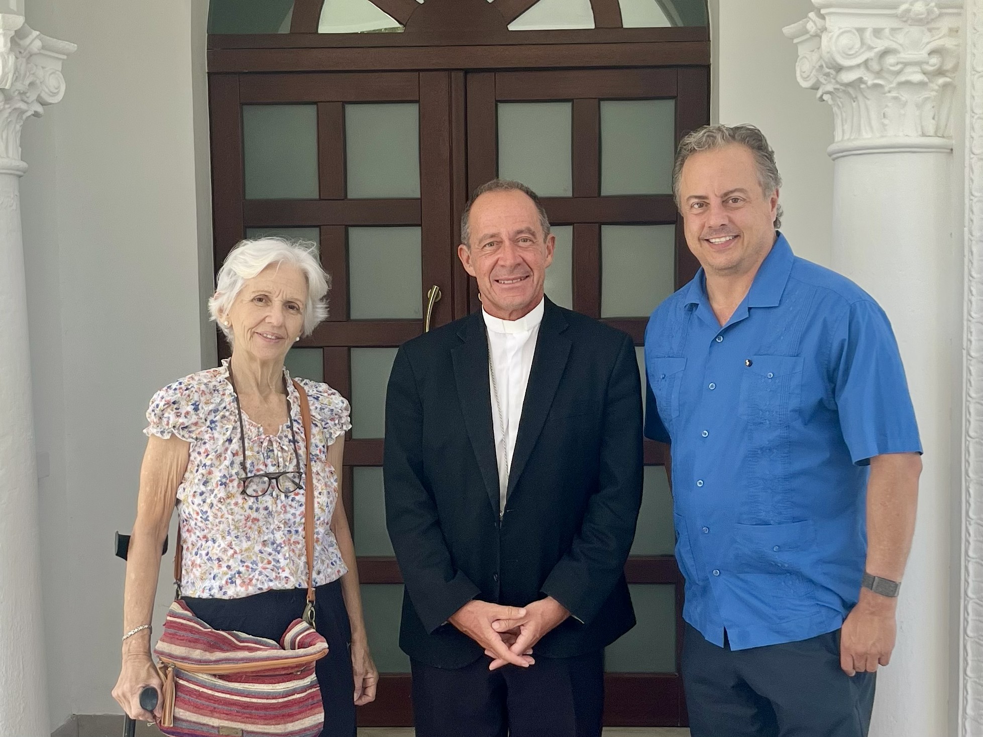 Courtesy visit with the Apostolic Nunciature advances coordination for charitable works in Cuba